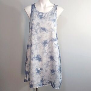 C & C California tie dyed sleeveless sun dress w/ pockets. Casual.  Size XS. NWT